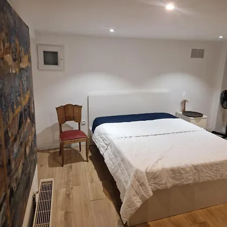 Oda ve Kahvaltı Ou Privee Ouverte Colloc - Sur 2 Etages - Victoire - Centre Bordeaux